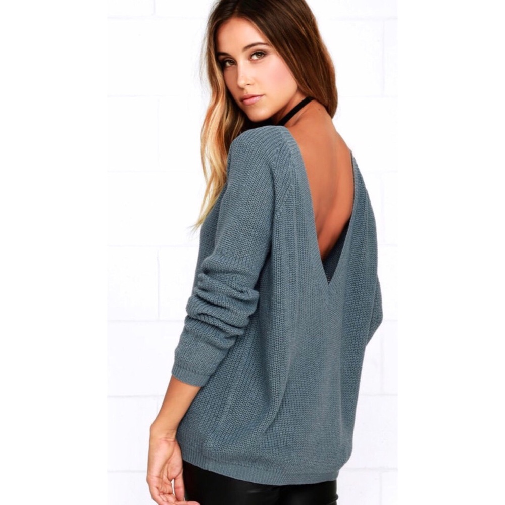 🔥backless dusty blue Lulus sweater🔥